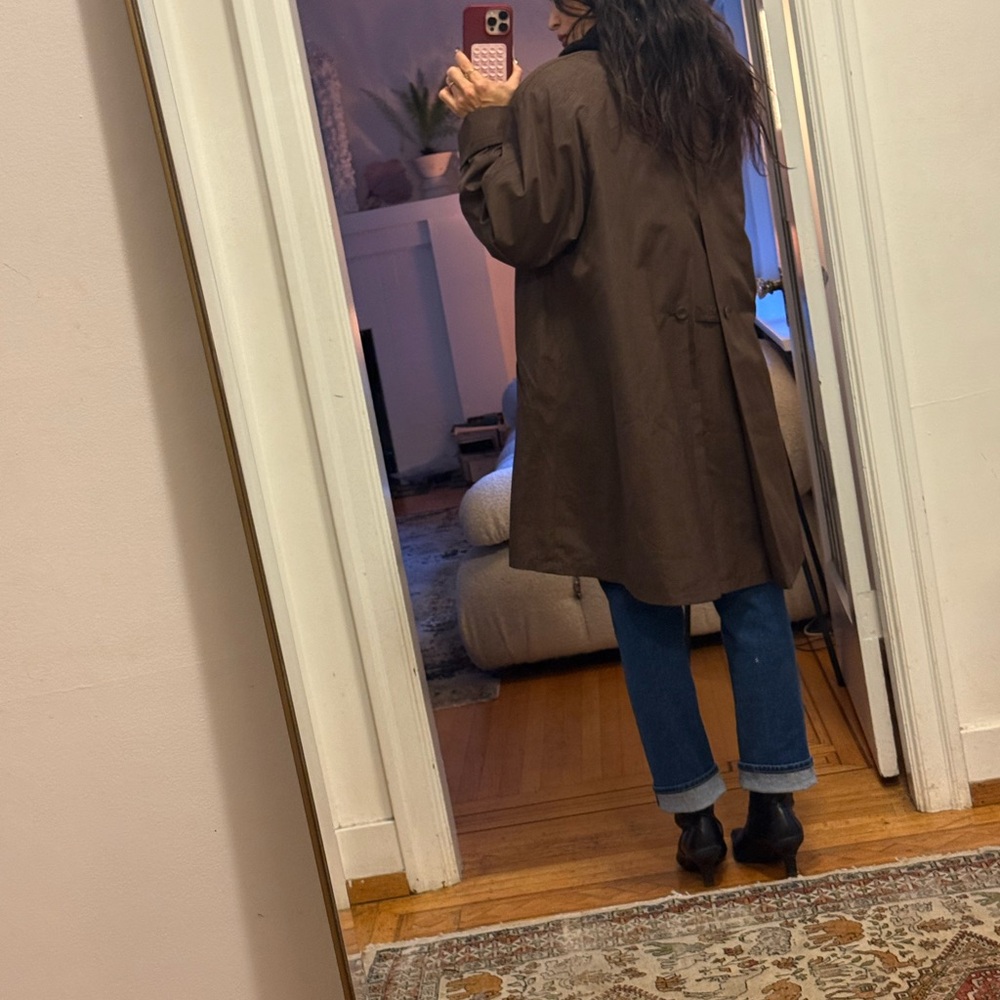 Vintage Brown Coat with Faux Fur Collar - Oversized Fit - Minimalist Chic - Picture 4 of 7